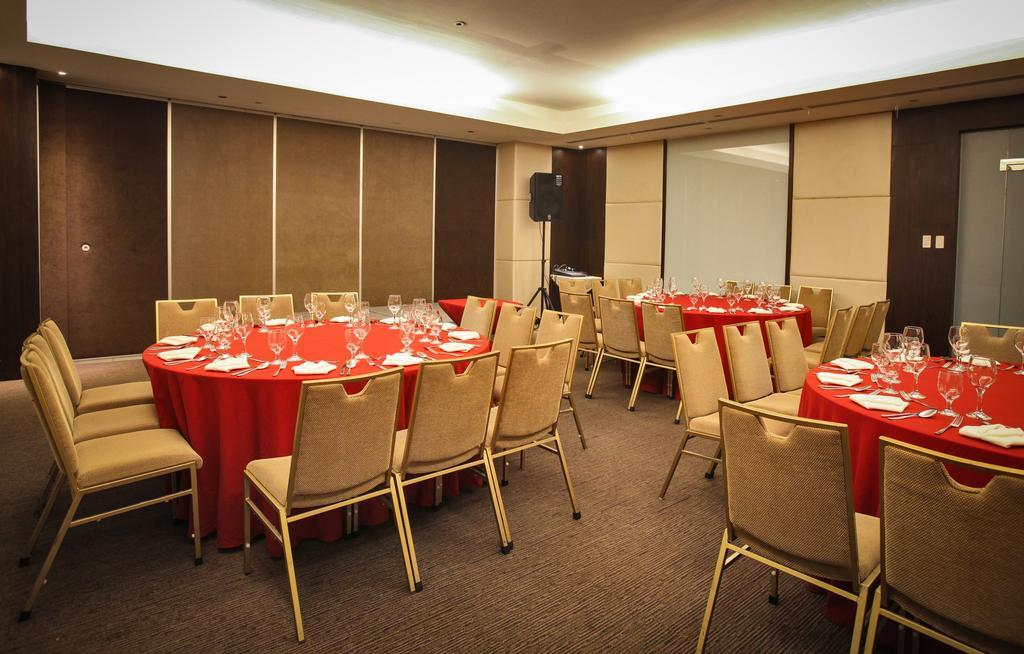 Limketkai Luxe Hotel Cagayan de Oro Buitenkant foto