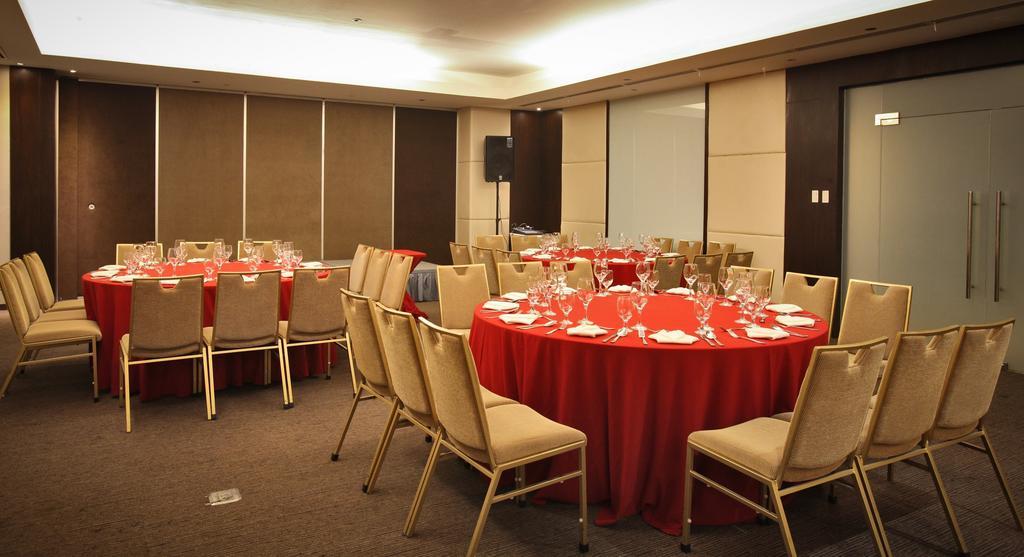 Limketkai Luxe Hotel Cagayan de Oro Buitenkant foto